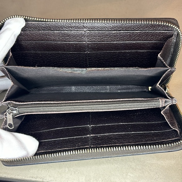 GUCCI | Queen Margaret Leather and Canvas Long Zip Around Wallet - Picture 7 of 10
